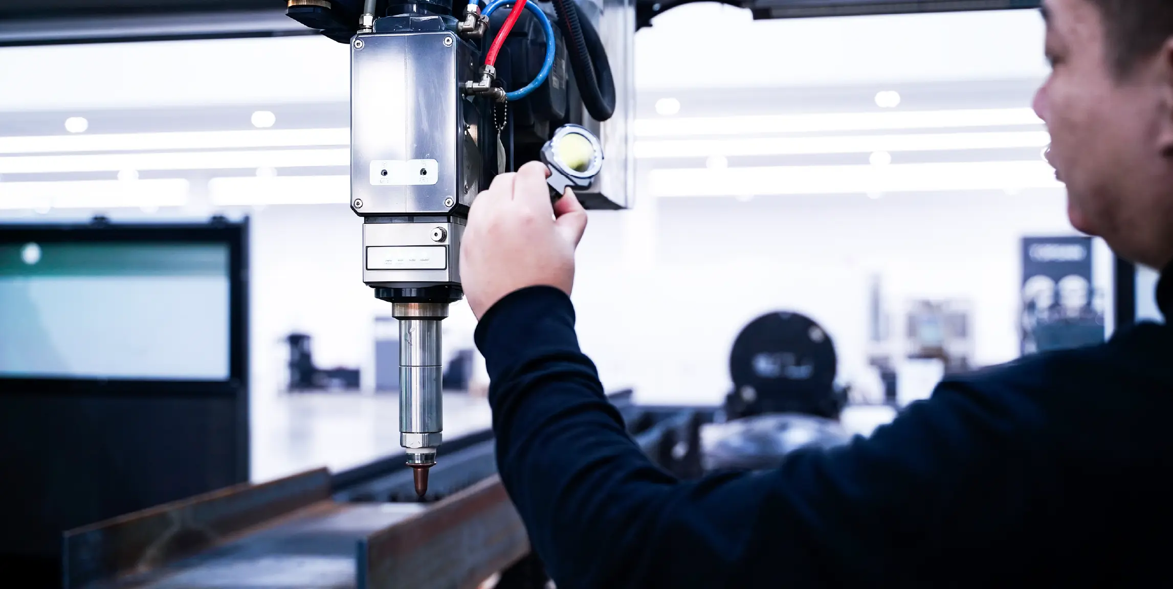 AORE GR-H all-in-one laser cutting machine installation.webp